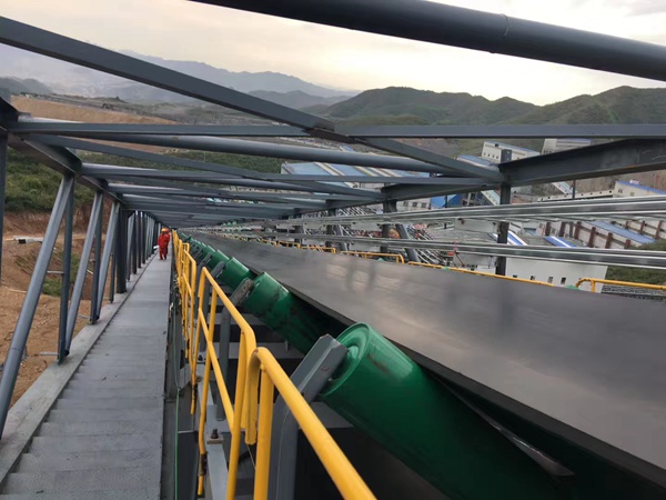 DTIIA胶带输送机(B=500mm—2400mm)