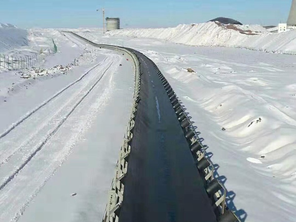 介绍皮带输送机输送带的调整技巧