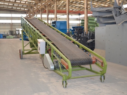 DY移动式胶带输送机(B=500mm—1200mm)